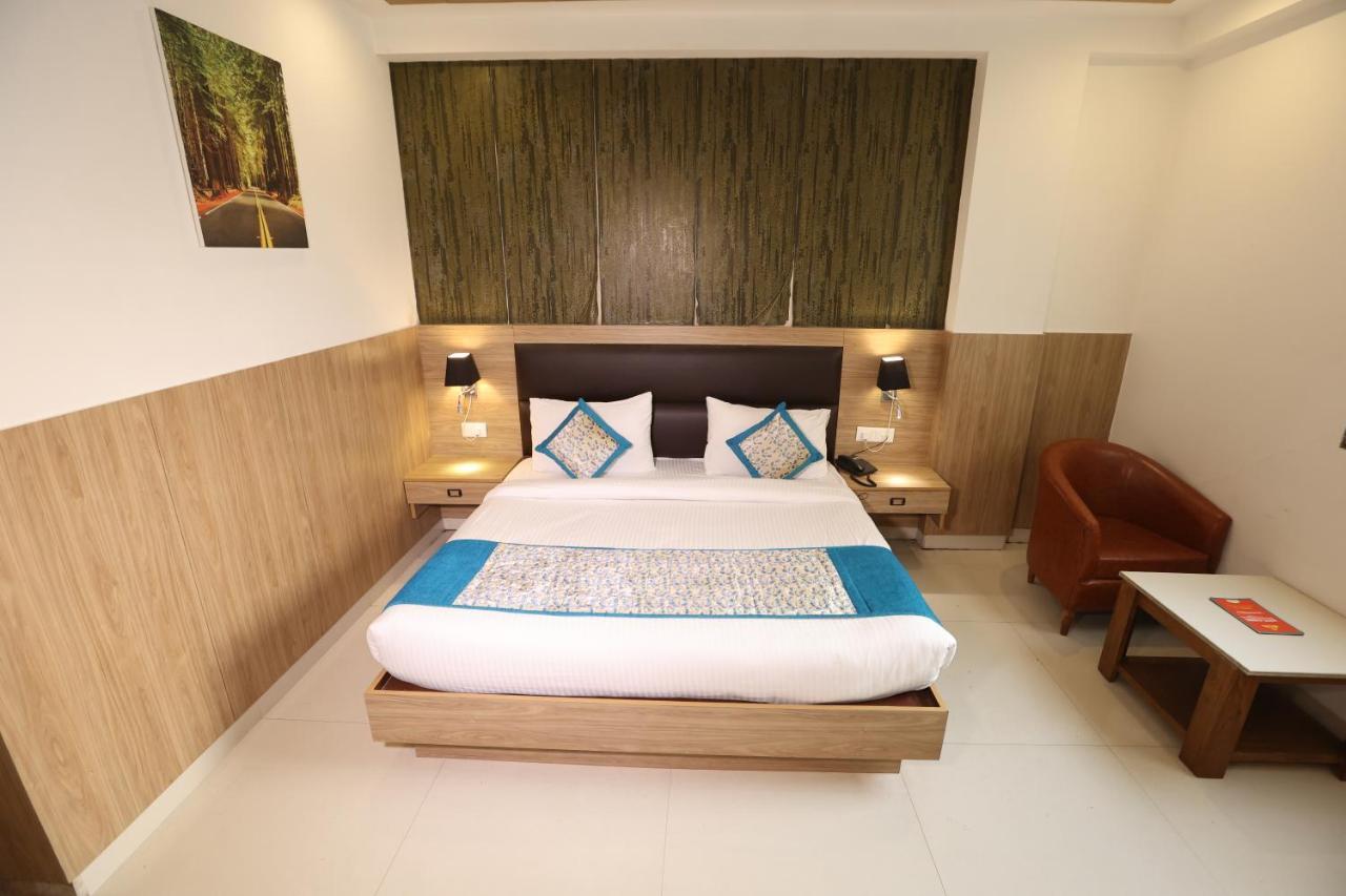 Hotel Salt And Rove Aiport 4*