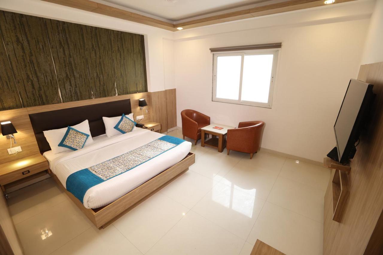 Salt And Rove Aiport Hotel